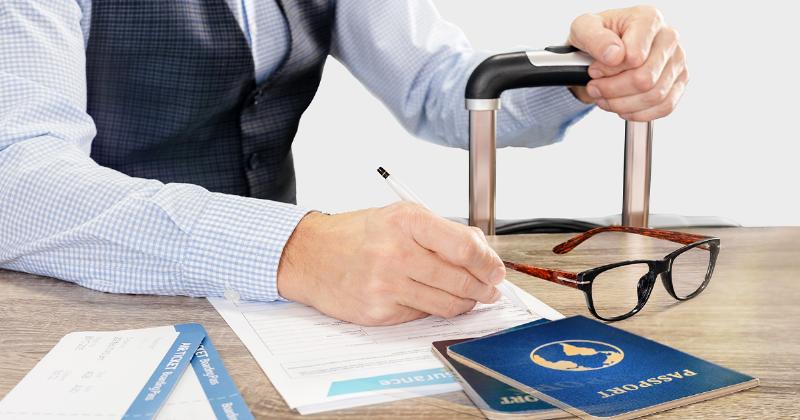 Hình ảnh minh họa quyền lợi hành khách khi bị delay máy bay, với các biểu tượng thức ăn, chỗ nghỉ và tiền bồi thường